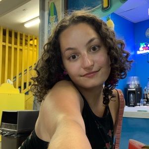 Meet your Posher, Vanessa